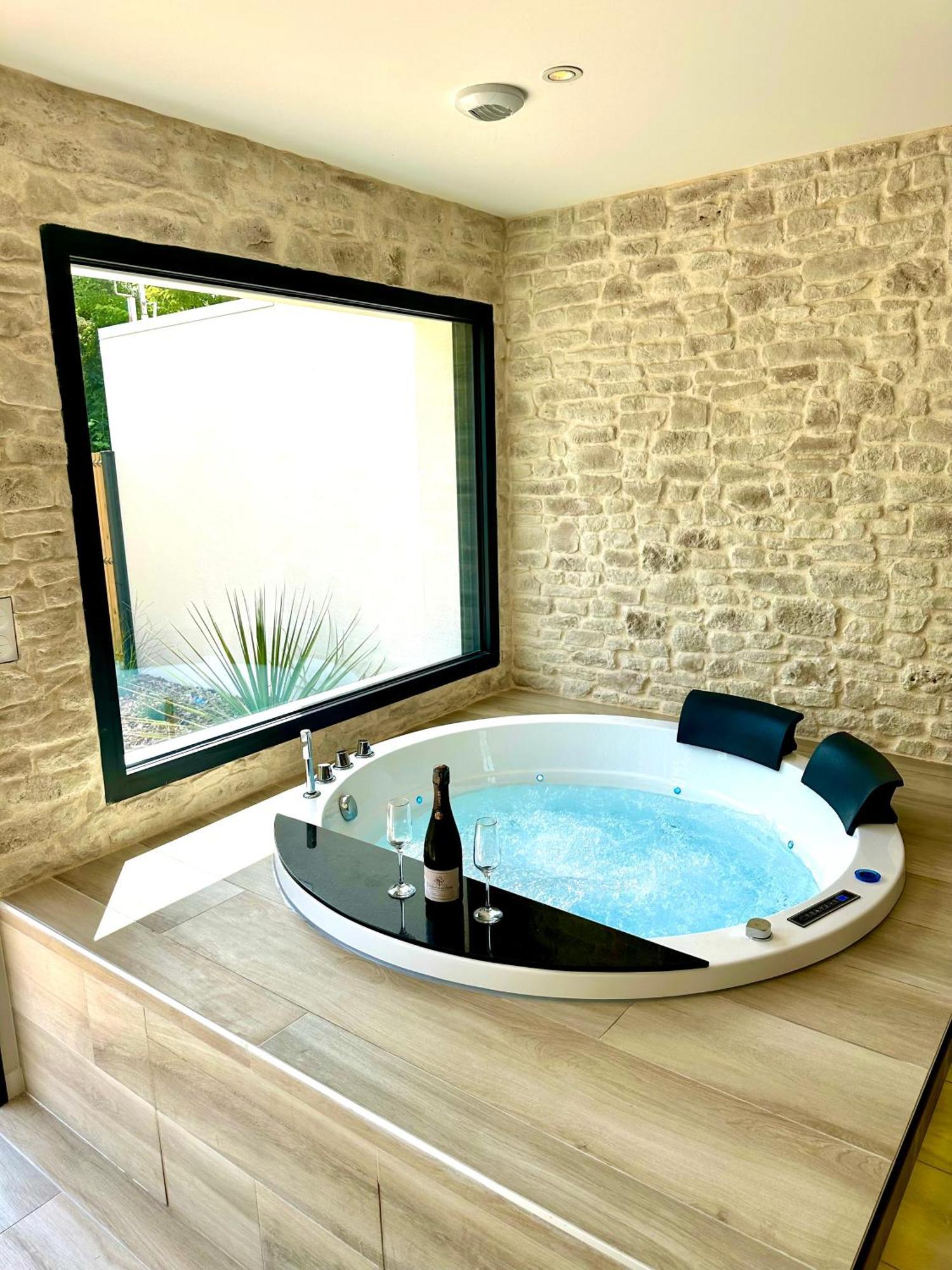Les Suites Du Payre - Suite Romance Saint-Hilaire-de-Talmont Exterior foto
