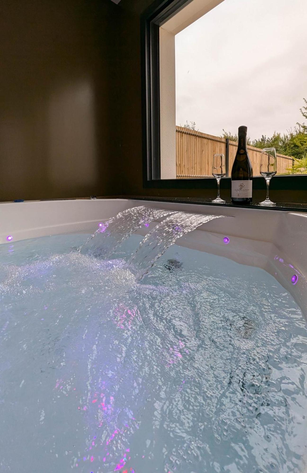 Les Suites Du Payre - Suite Romance Saint-Hilaire-de-Talmont Exterior foto